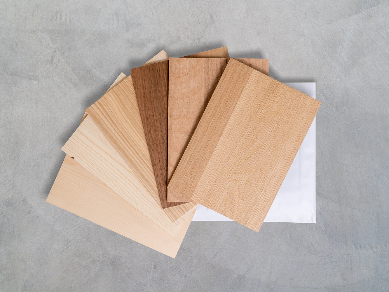 Holzmuster Massivholz-Betten