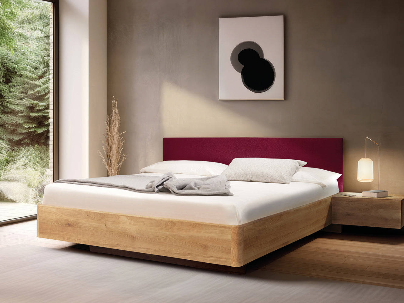 Massivholz-Bett HILJA, Kopfteil in Lodenstoff Burgundy