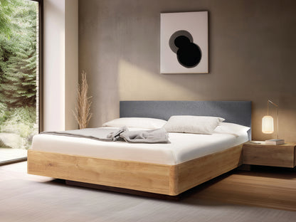 Massivholz-Bett HILJA, Kopfteil in Lodenstoff Smoke